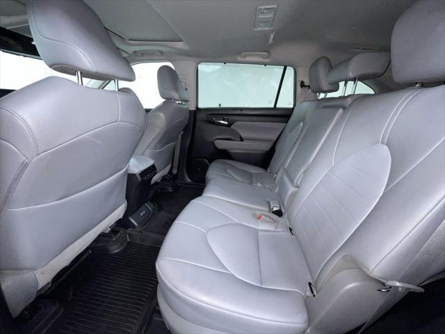used 2022 Toyota Highlander car, priced at $37,995