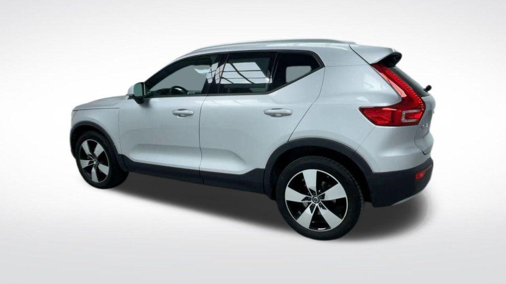 used 2019 Volvo XC40 car, priced at $21,995