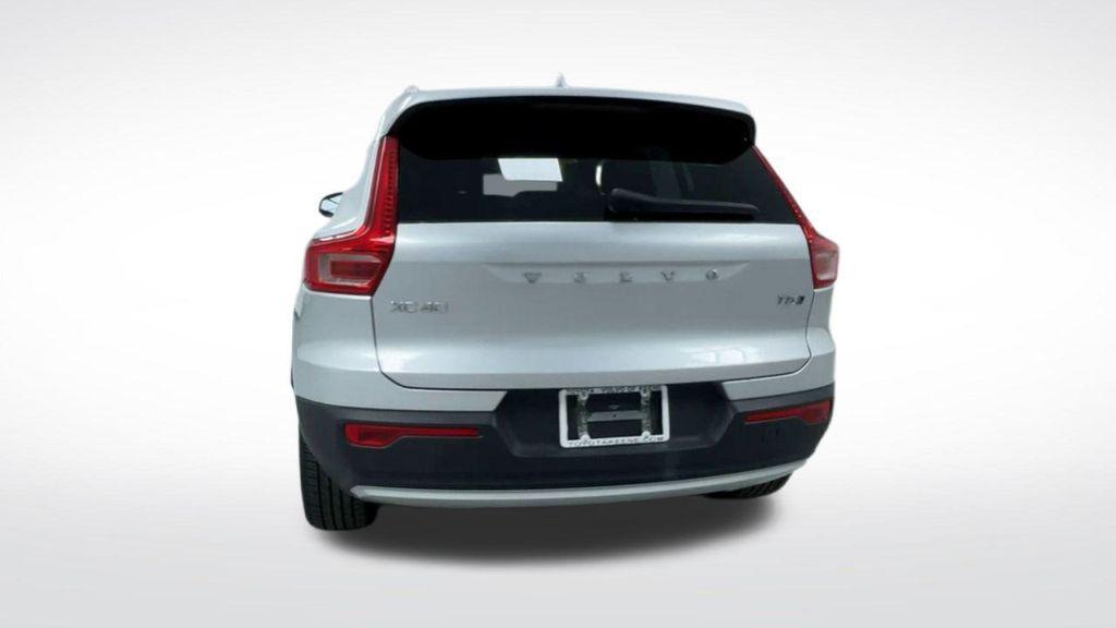 used 2019 Volvo XC40 car, priced at $21,995
