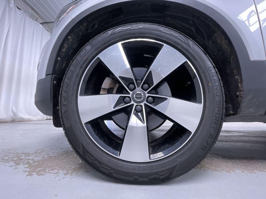used 2019 Volvo XC40 car, priced at $21,995
