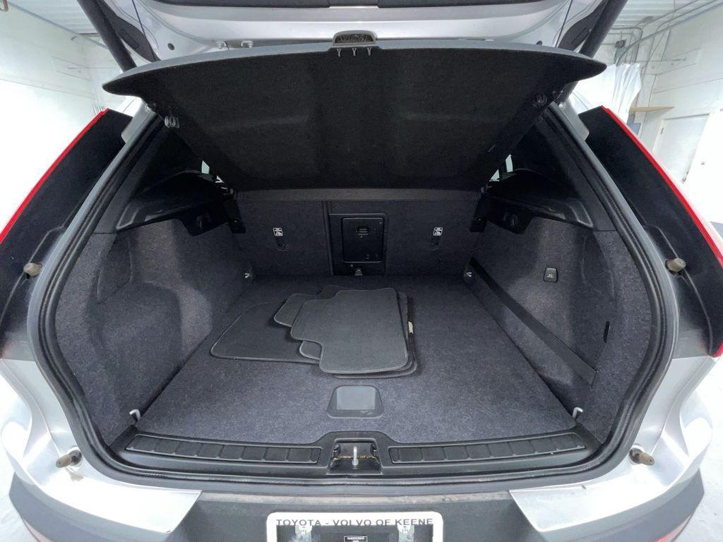 used 2019 Volvo XC40 car, priced at $21,995