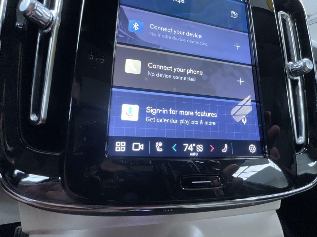 used 2023 Volvo XC40 car, priced at $31,995