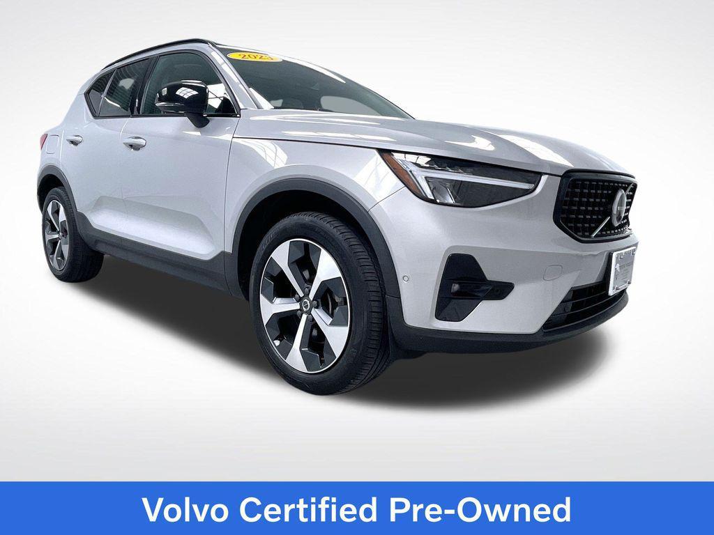 used 2023 Volvo XC40 car, priced at $31,995