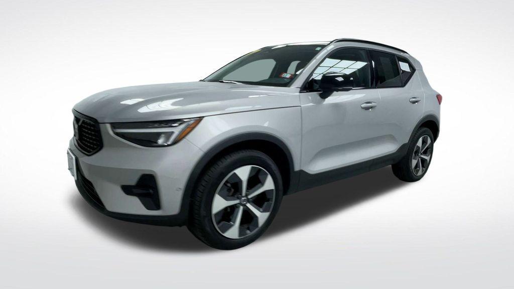 used 2023 Volvo XC40 car, priced at $31,995