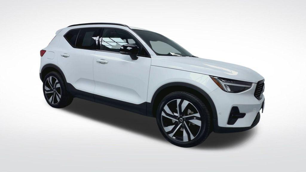 used 2024 Volvo XC40 car, priced at $31,500