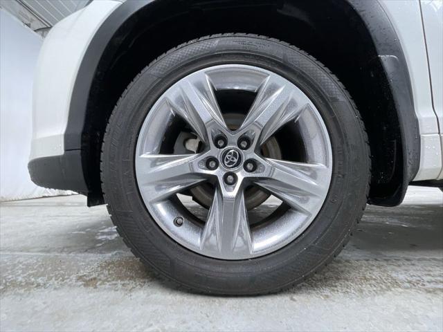 used 2019 Toyota Highlander car, priced at $28,995