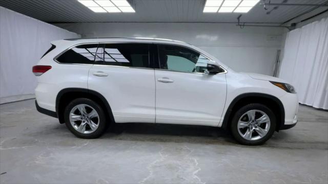 used 2019 Toyota Highlander car, priced at $28,995