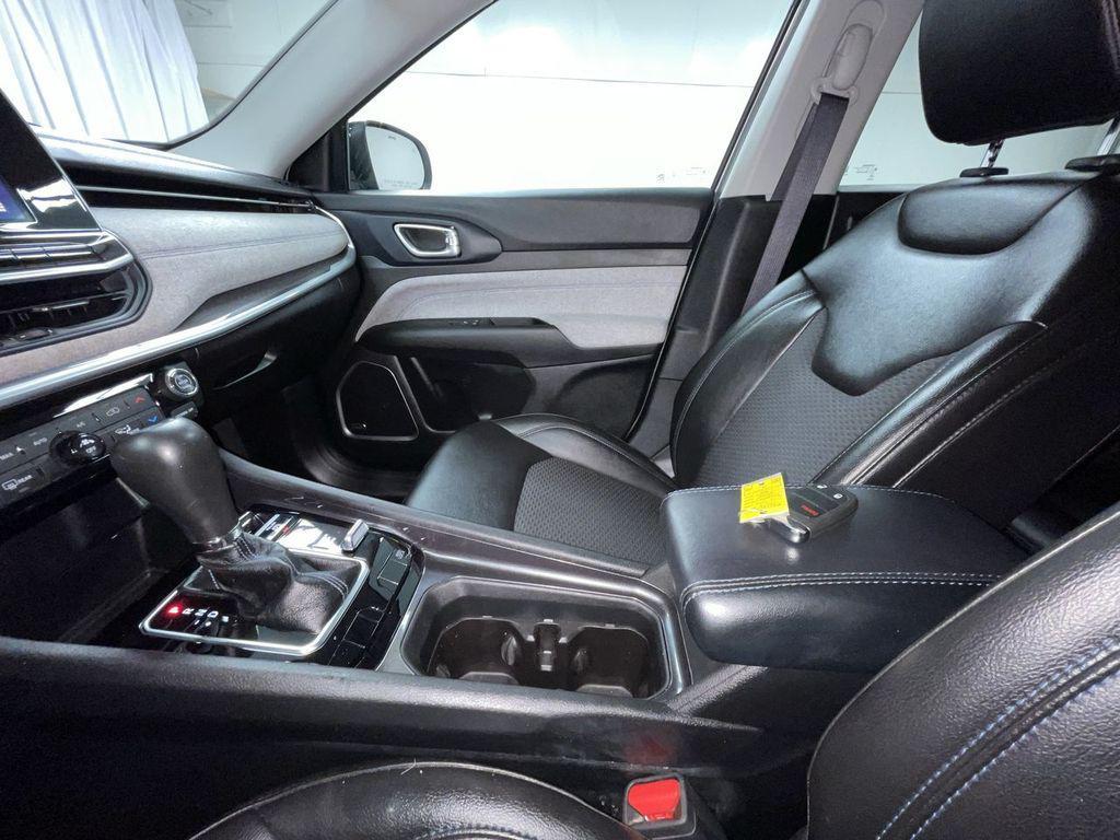 used 2022 Jeep Compass car, priced at $19,995