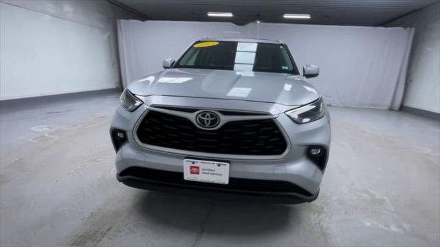 used 2023 Toyota Highlander car, priced at $40,995