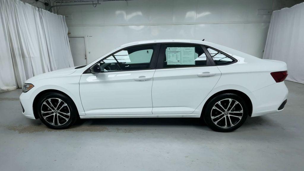 used 2024 Volkswagen Jetta car, priced at $21,995