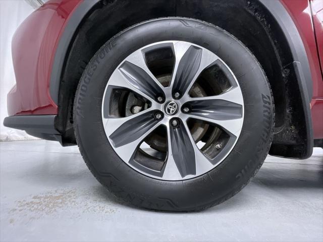 used 2024 Toyota Highlander Hybrid car, priced at $48,995