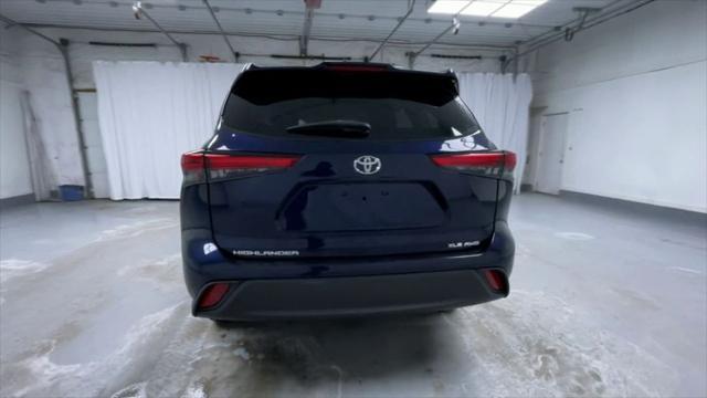 used 2022 Toyota Highlander car, priced at $37,995