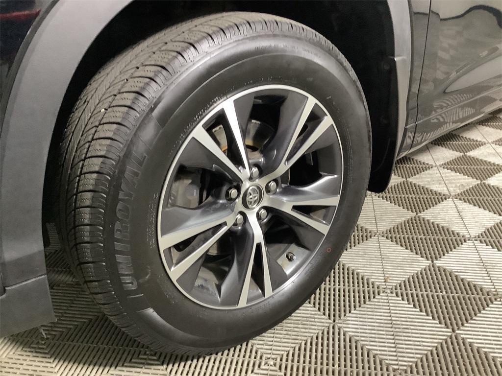 used 2018 Toyota Highlander car, priced at $23,995
