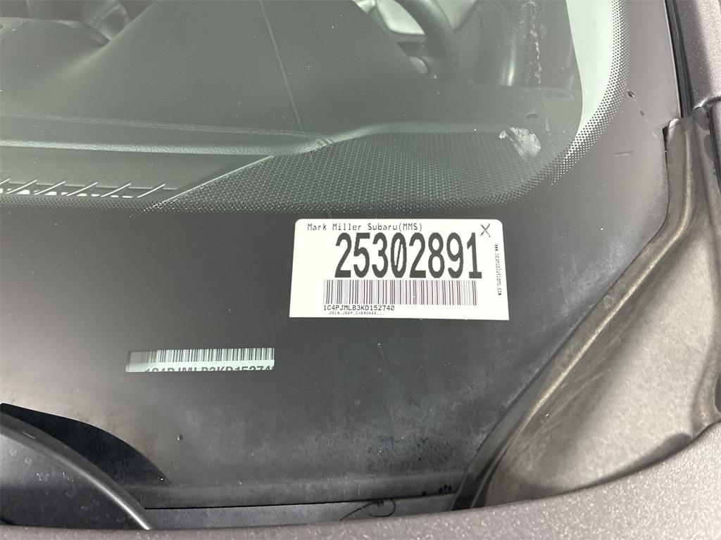 used 2019 Jeep Cherokee car, priced at $19,444