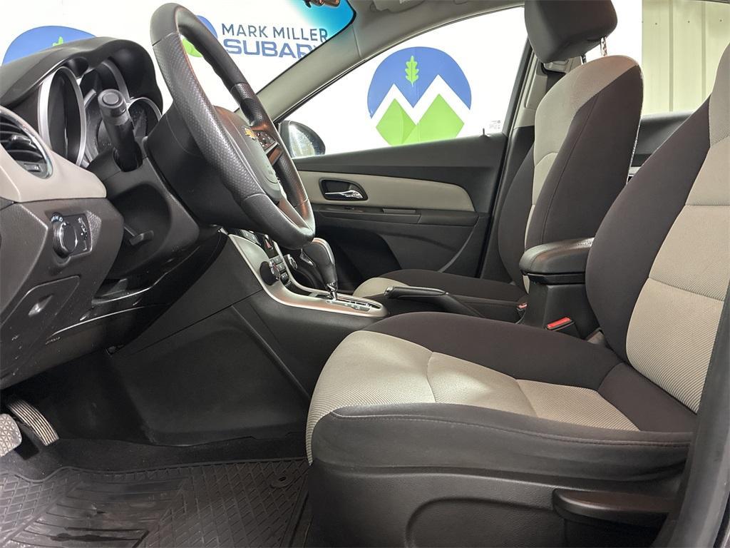 used 2014 Chevrolet Cruze car, priced at $8,400