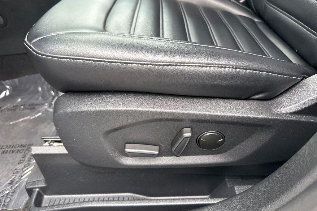 used 2024 Ford Edge car, priced at $22,627