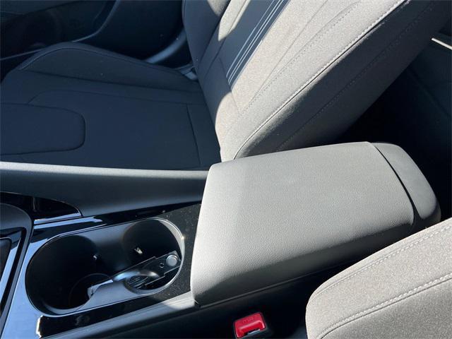 new 2025 Hyundai Elantra car, priced at $26,913