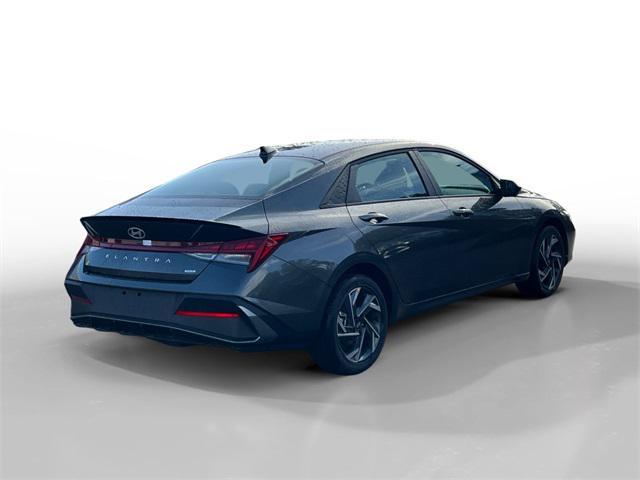 new 2025 Hyundai Elantra car, priced at $26,913