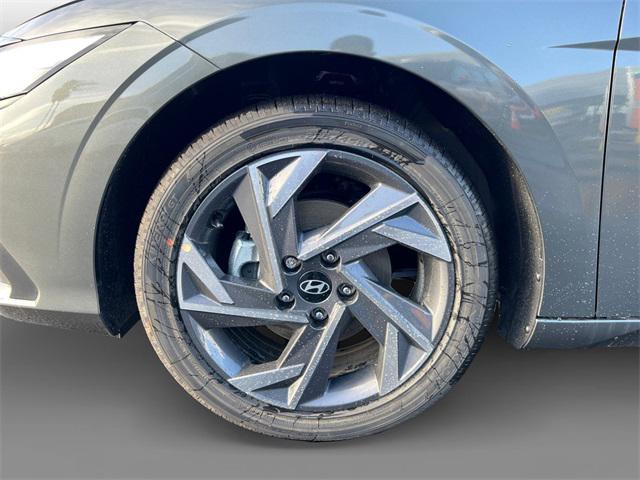 new 2025 Hyundai Elantra car, priced at $26,913