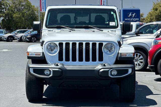 used 2021 Jeep Gladiator car, priced at $30,600