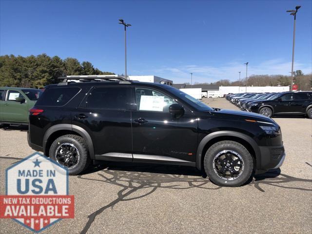 new 2025 Nissan Pathfinder car, priced at $44,675