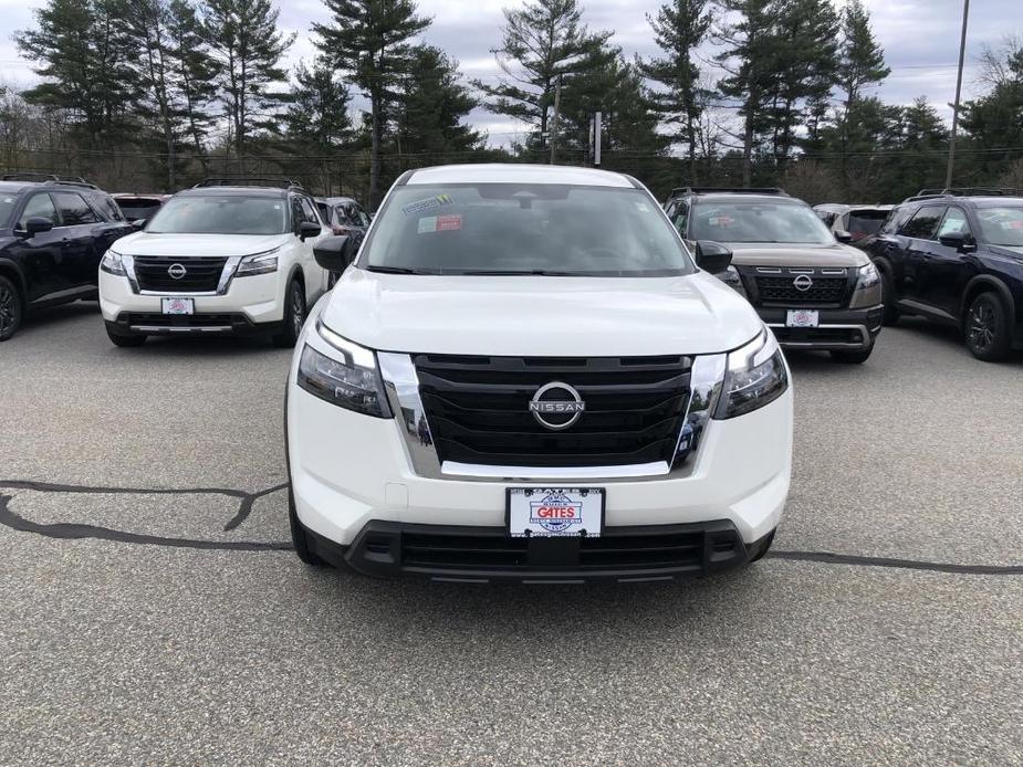 new 2024 Nissan Pathfinder car, priced at $39,260