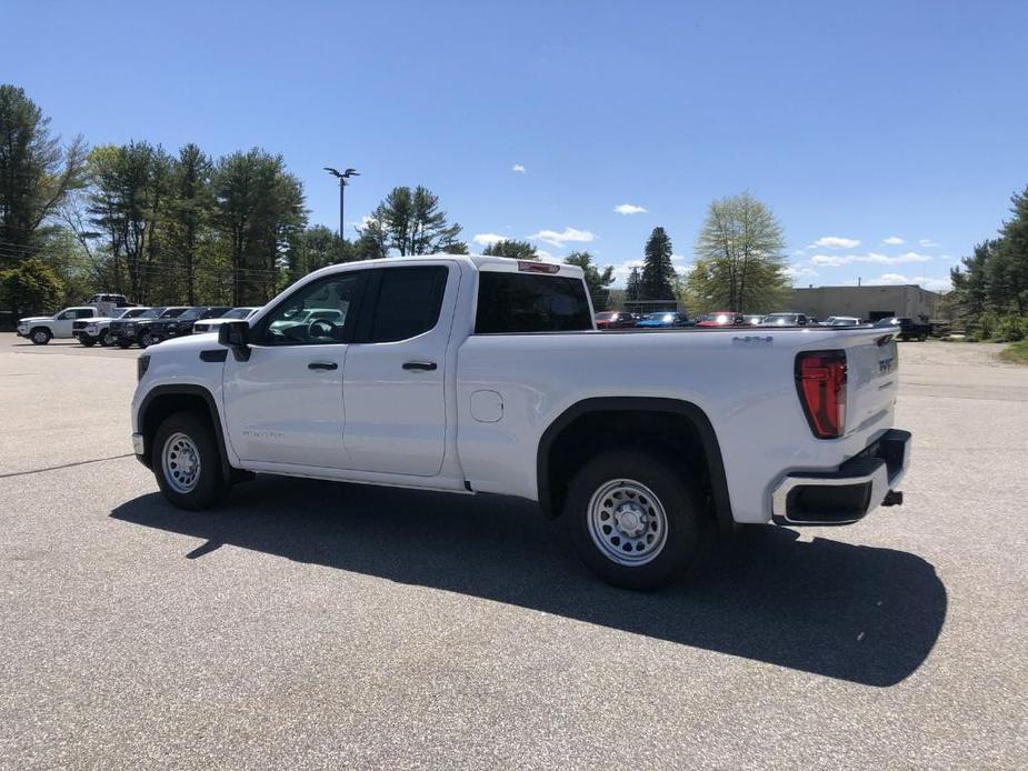 new 2024 GMC Sierra 1500 car, priced at $47,060