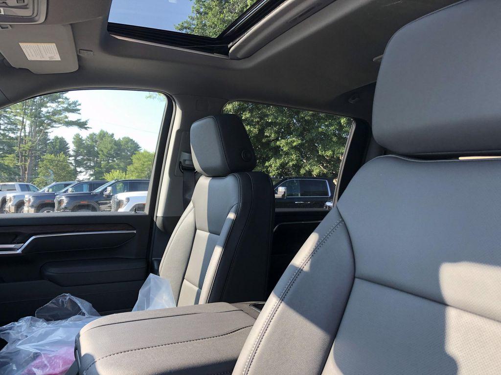 new 2025 GMC Sierra 2500 car, priced at $73,700