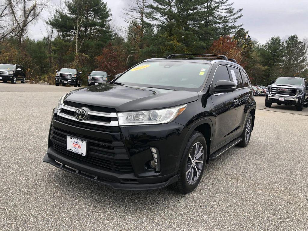 used 2019 Toyota Highlander car, priced at $17,999