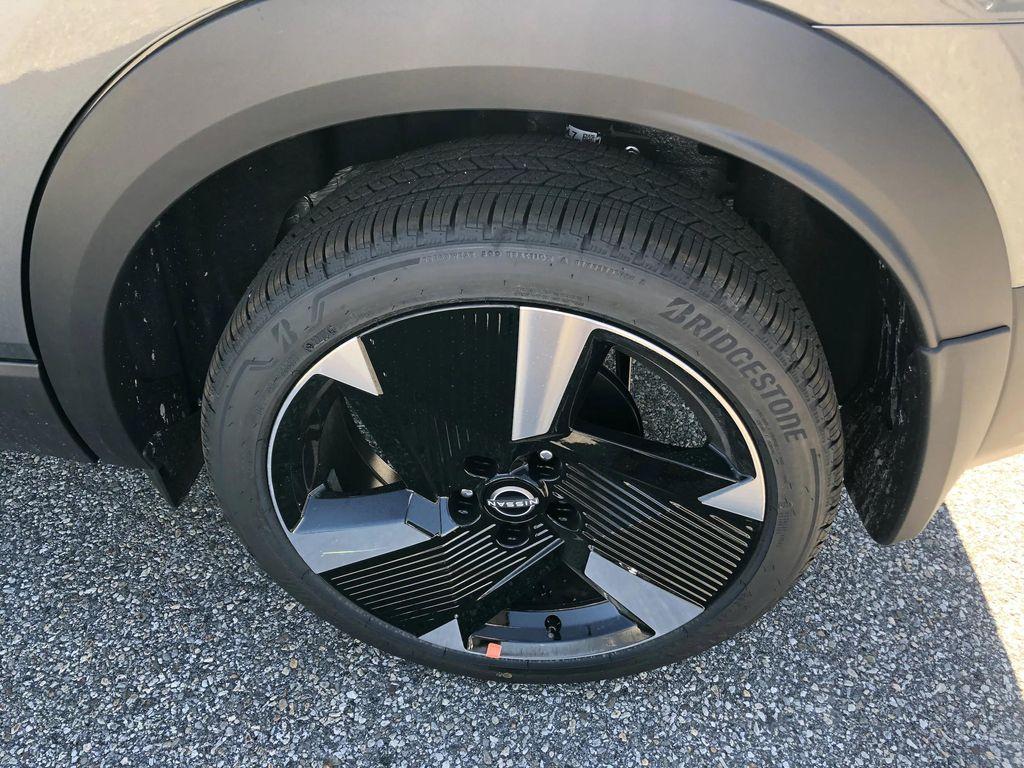 new 2026 Nissan Kicks car, priced at $31,385