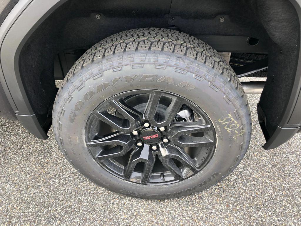 new 2026 GMC Sierra 1500 car, priced at $68,420