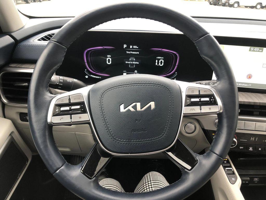 used 2024 Kia Telluride car, priced at $38,999