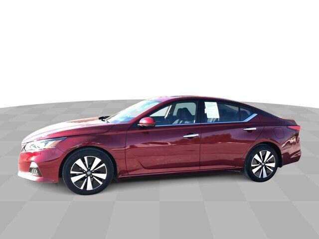 used 2022 Nissan Altima car, priced at $21,999