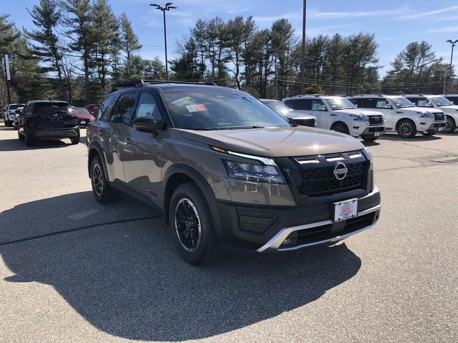 new 2024 Nissan Pathfinder car, priced at $45,405