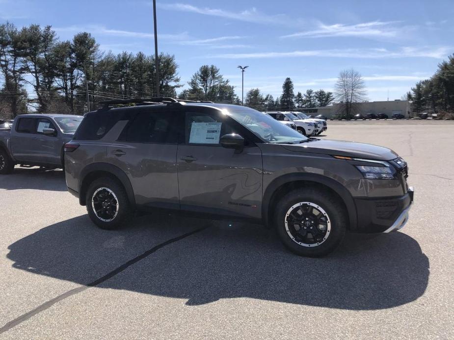 new 2024 Nissan Pathfinder car, priced at $44,405