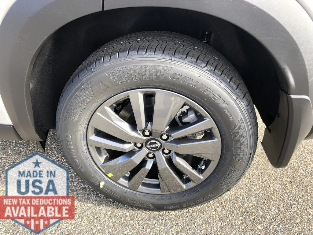 new 2025 Nissan Pathfinder car, priced at $40,890