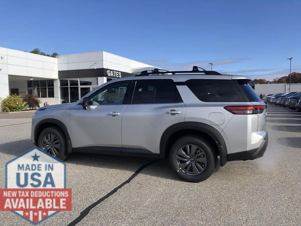 new 2025 Nissan Pathfinder car, priced at $40,890