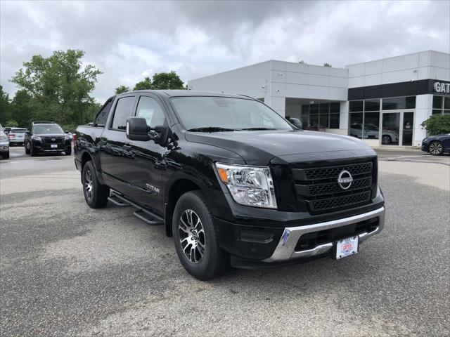 new 2024 Nissan Titan car, priced at $48,910