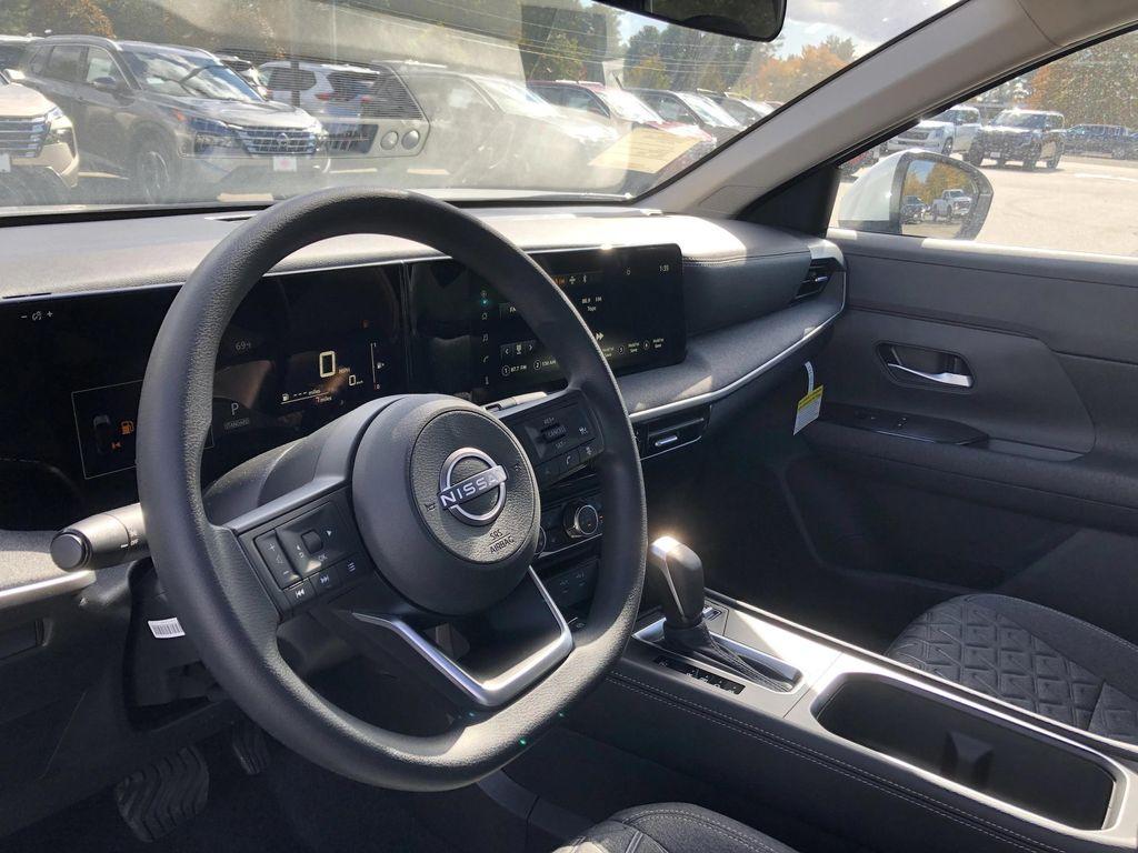 new 2025 Nissan Kicks car, priced at $28,740