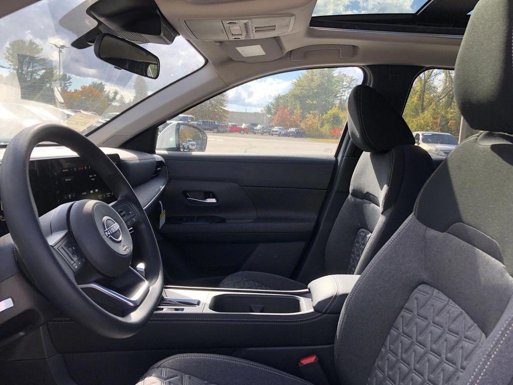 new 2025 Nissan Kicks car, priced at $28,740