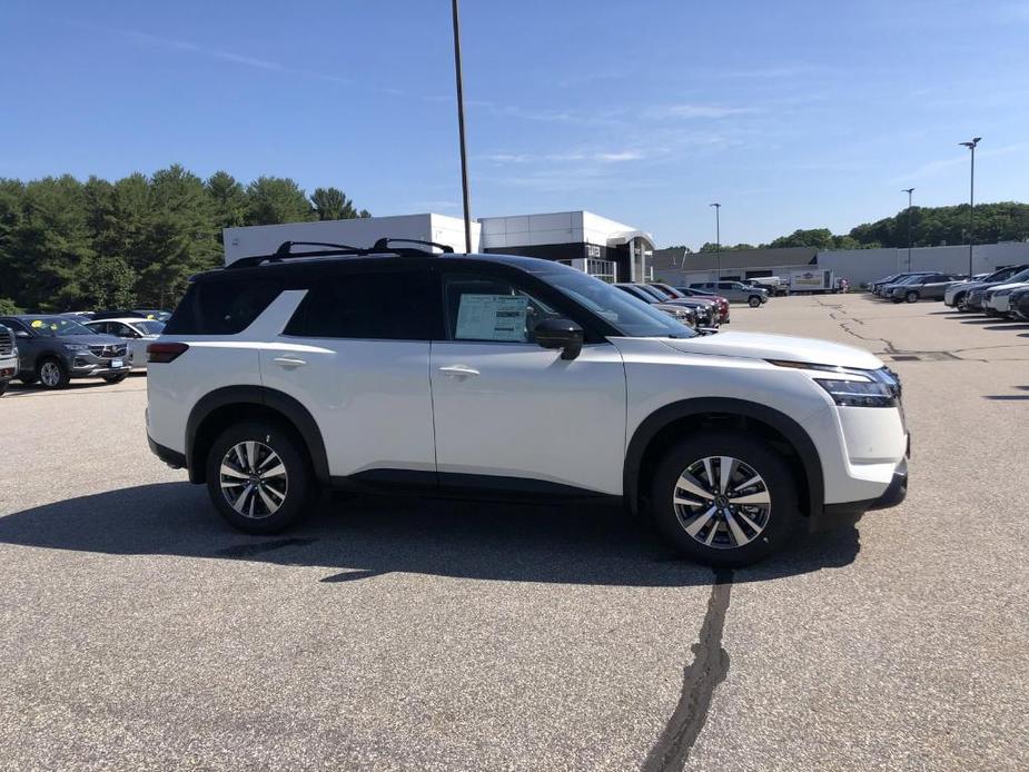 new 2024 Nissan Pathfinder car, priced at $48,625