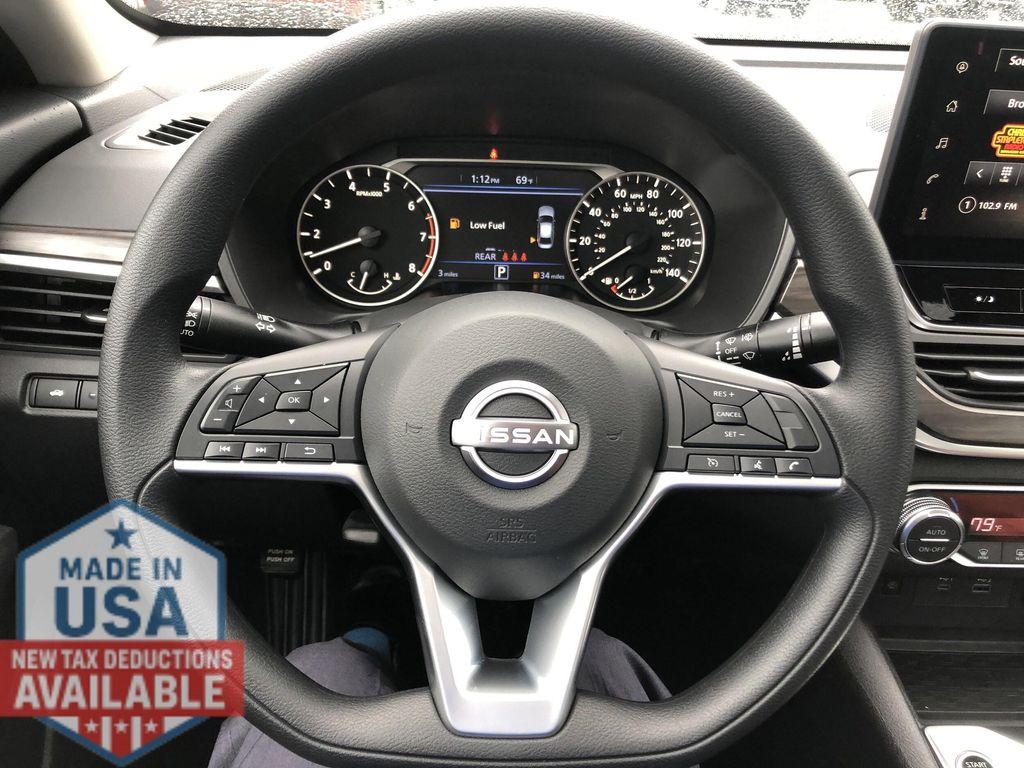 new 2025 Nissan Altima car, priced at $27,920