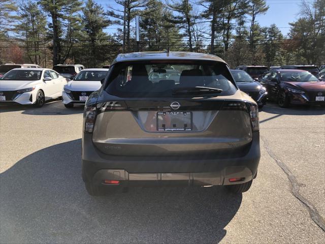 new 2025 Nissan Kicks car, priced at $25,255