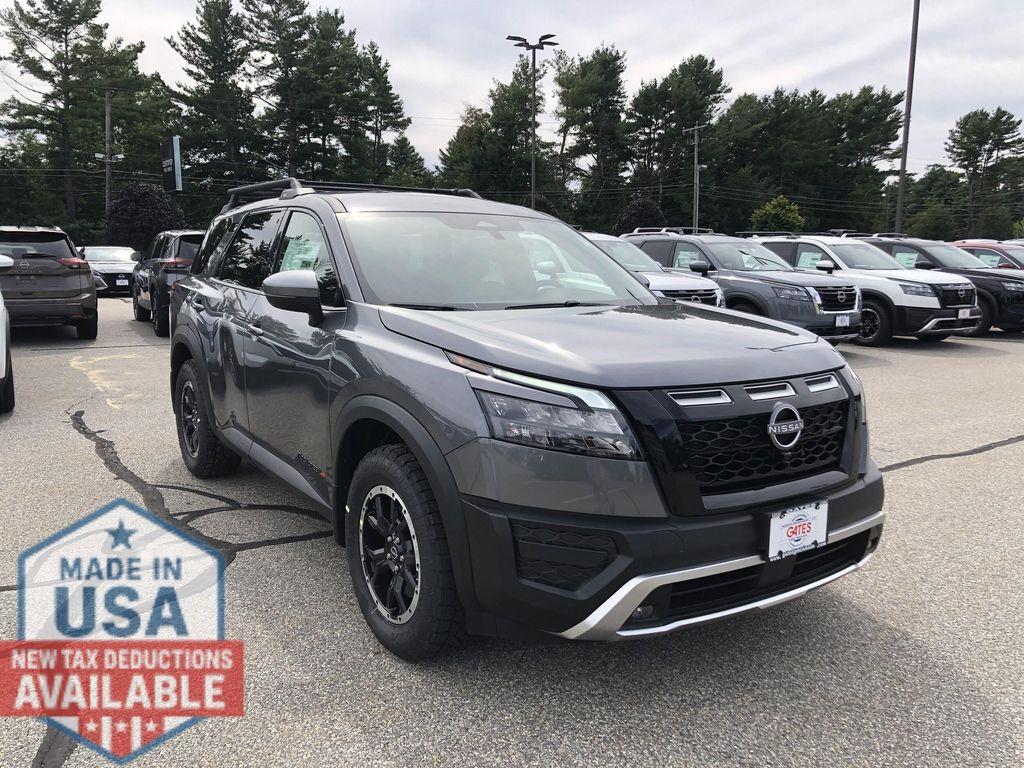 new 2025 Nissan Pathfinder car, priced at $42,978