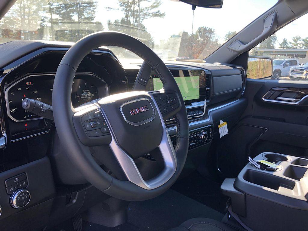 new 2026 GMC Sierra 1500 car, priced at $55,995
