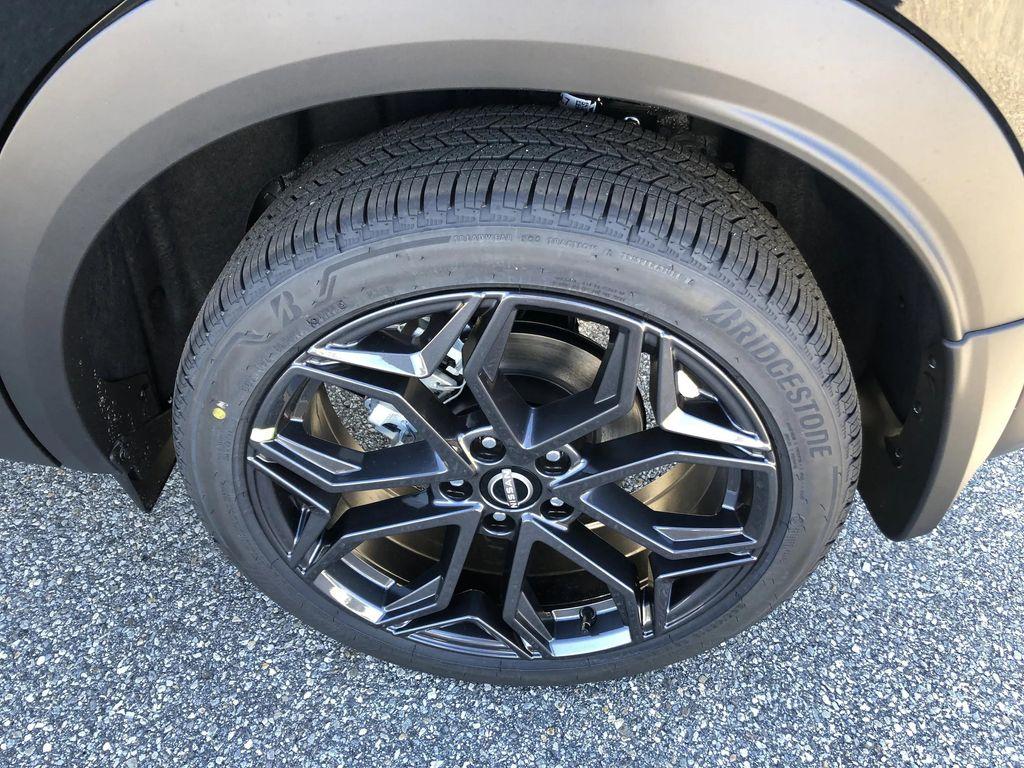 new 2026 Nissan Kicks car, priced at $32,425