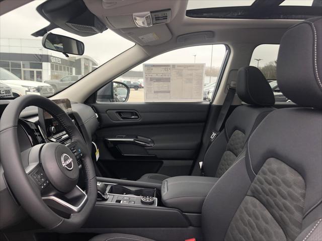 new 2025 Nissan Pathfinder car, priced at $45,445