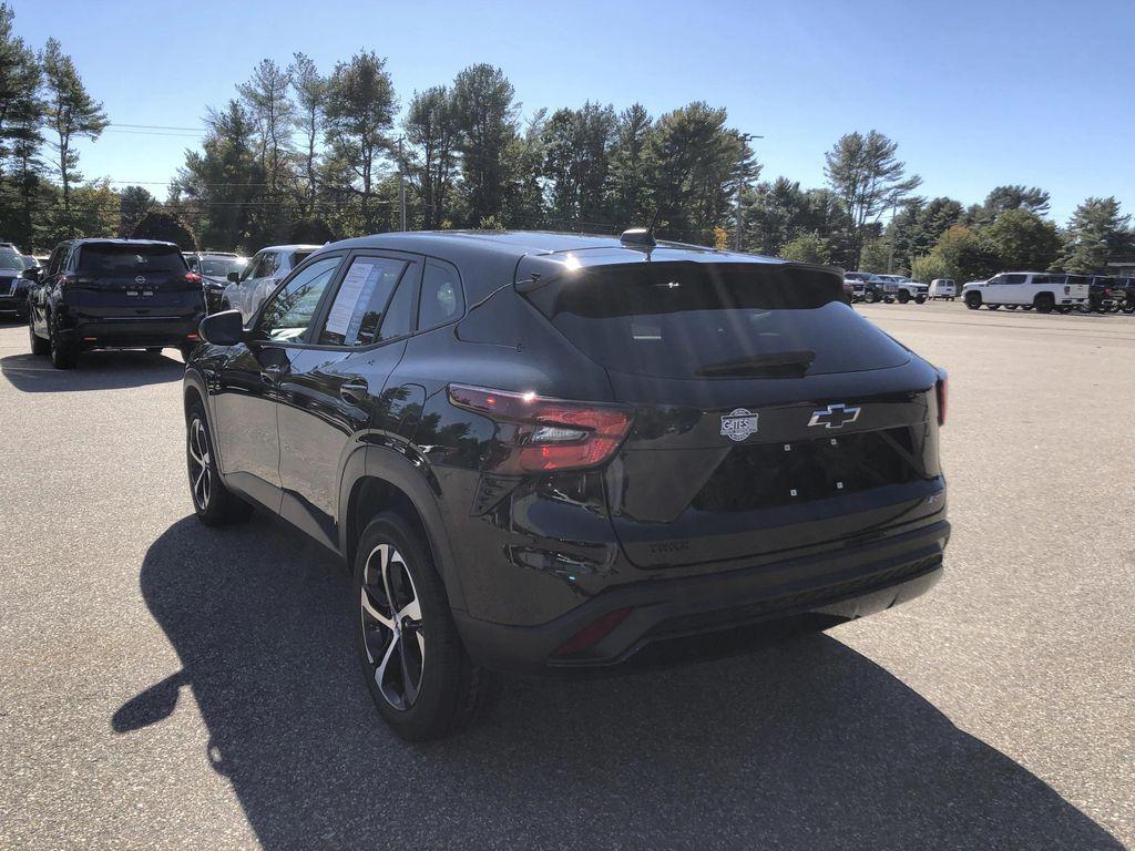 used 2024 Chevrolet Trax car, priced at $22,999