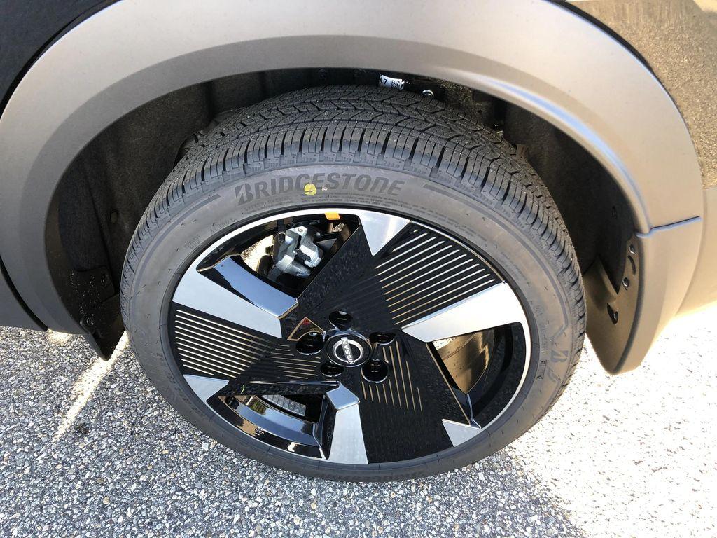 new 2026 Nissan Kicks car, priced at $30,385