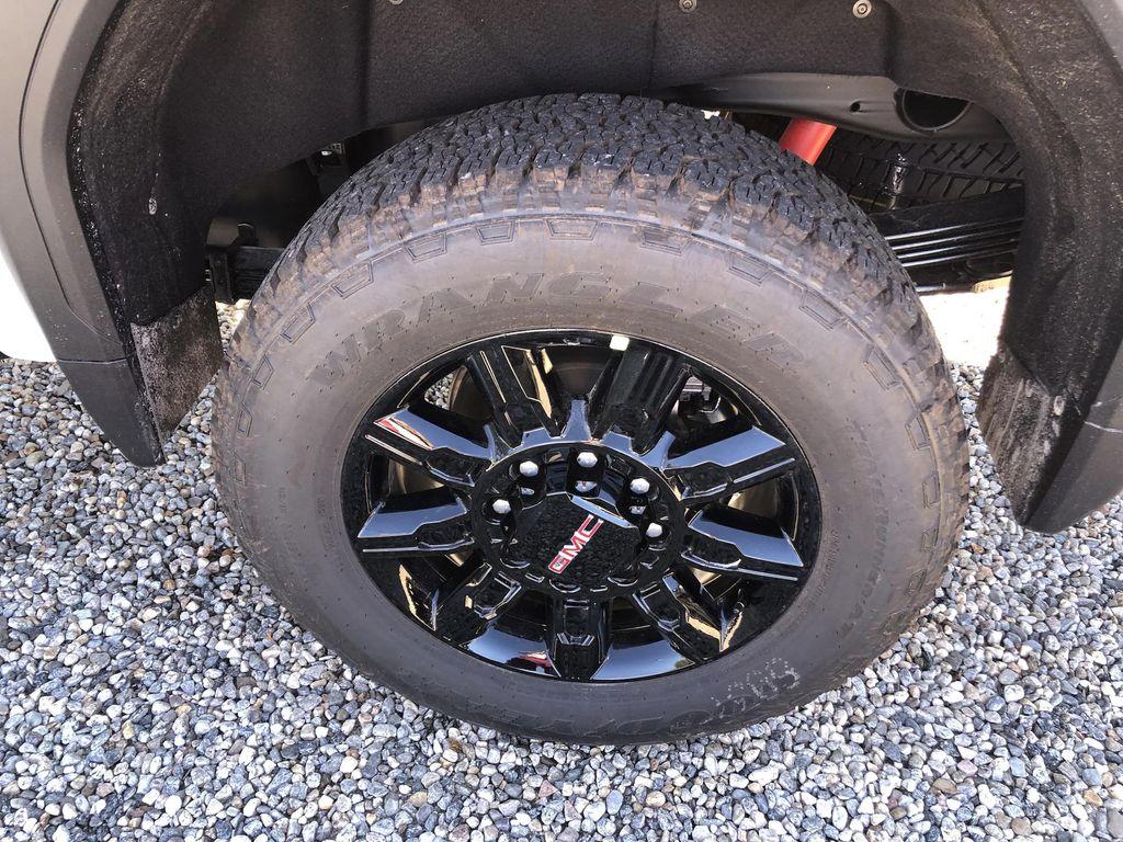 new 2026 GMC Sierra 2500 car, priced at $80,070